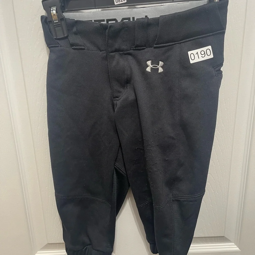 Football shorts under Armour youth small black - Picture 2 of 10